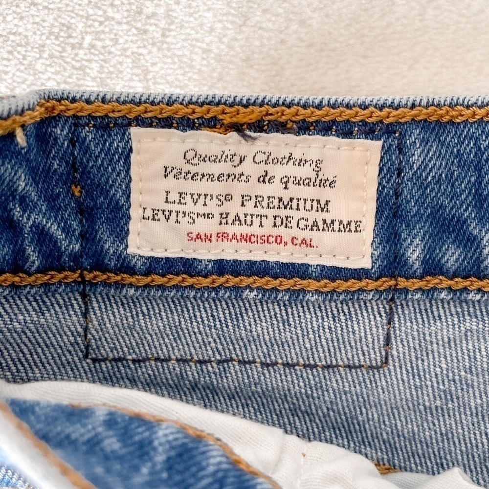 Levi's Ribcage Shorts - Picture 6 of 12